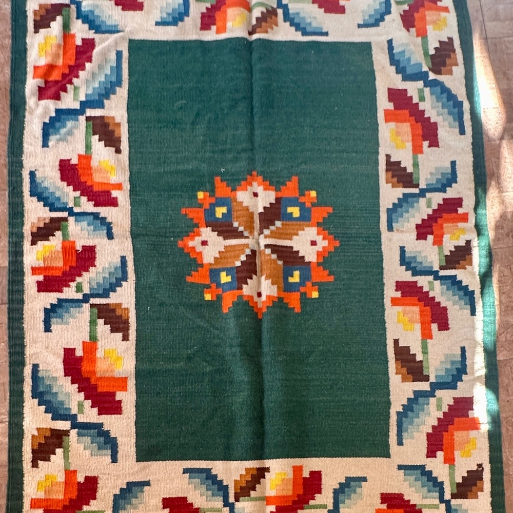 Handmade Green Geometric Floral Rug